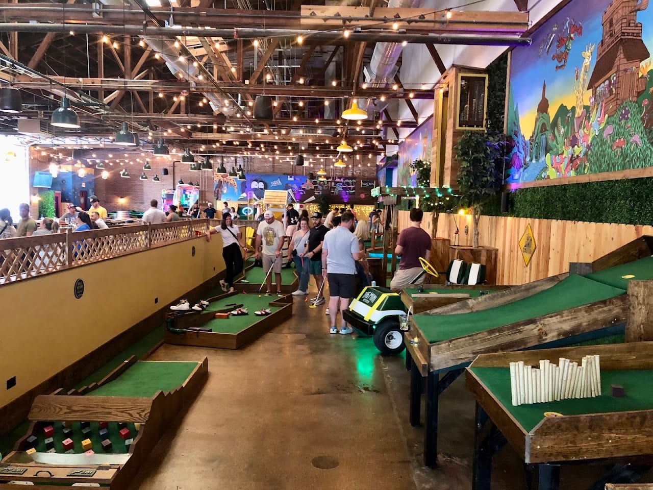Big Mini Putt Club - Lakeview