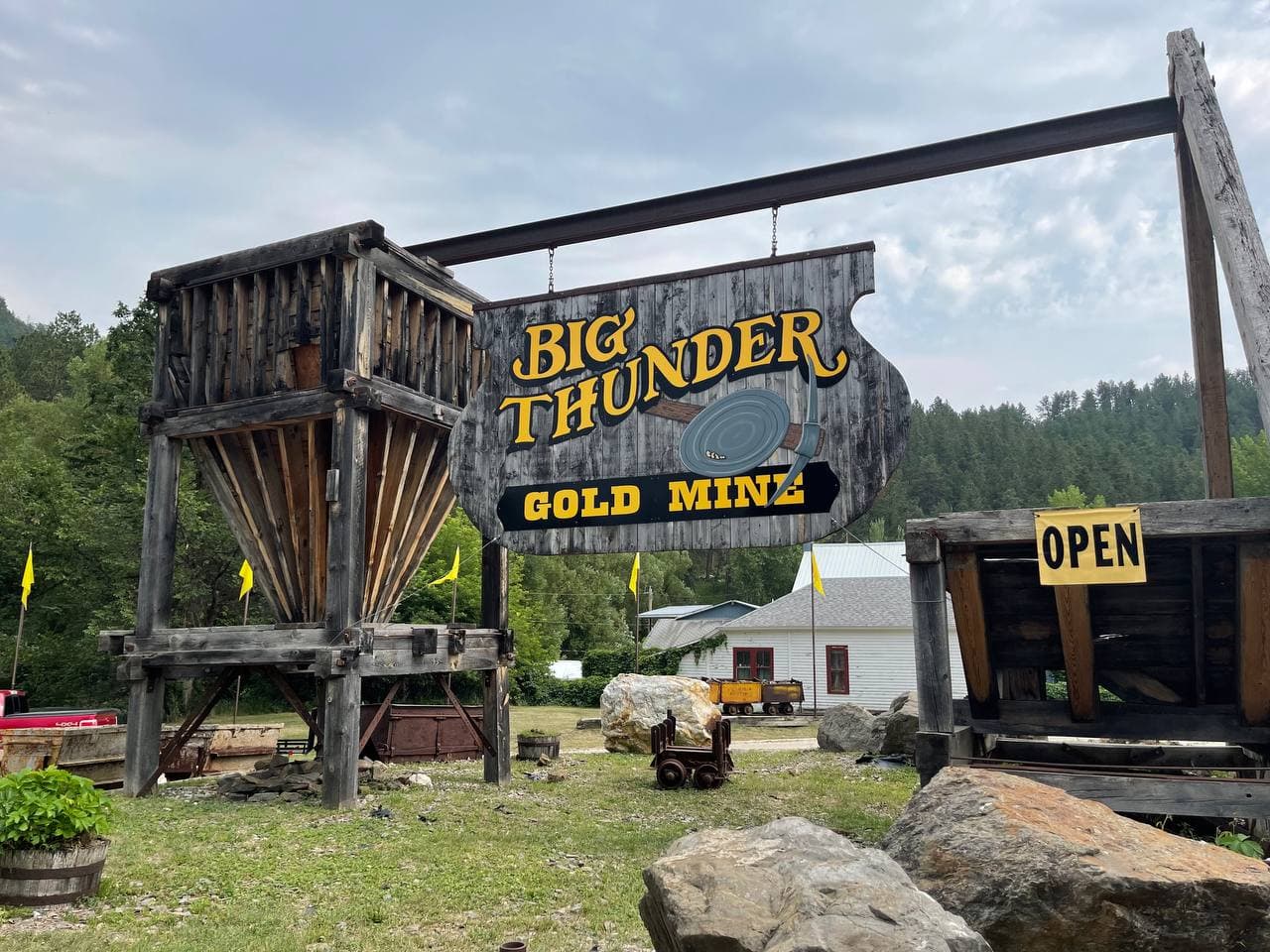 Big Thunder Gold Mine