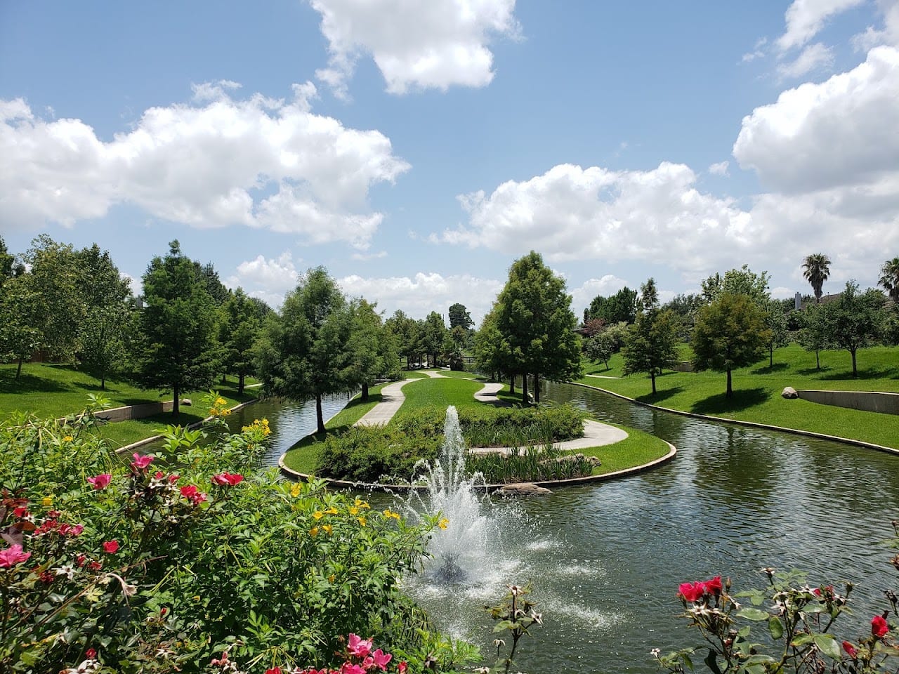 Mandolin Gardens Park