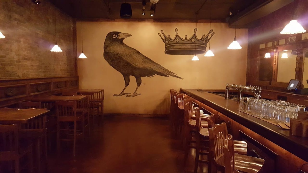 皇冠与乌鸦英伦复古酒吧