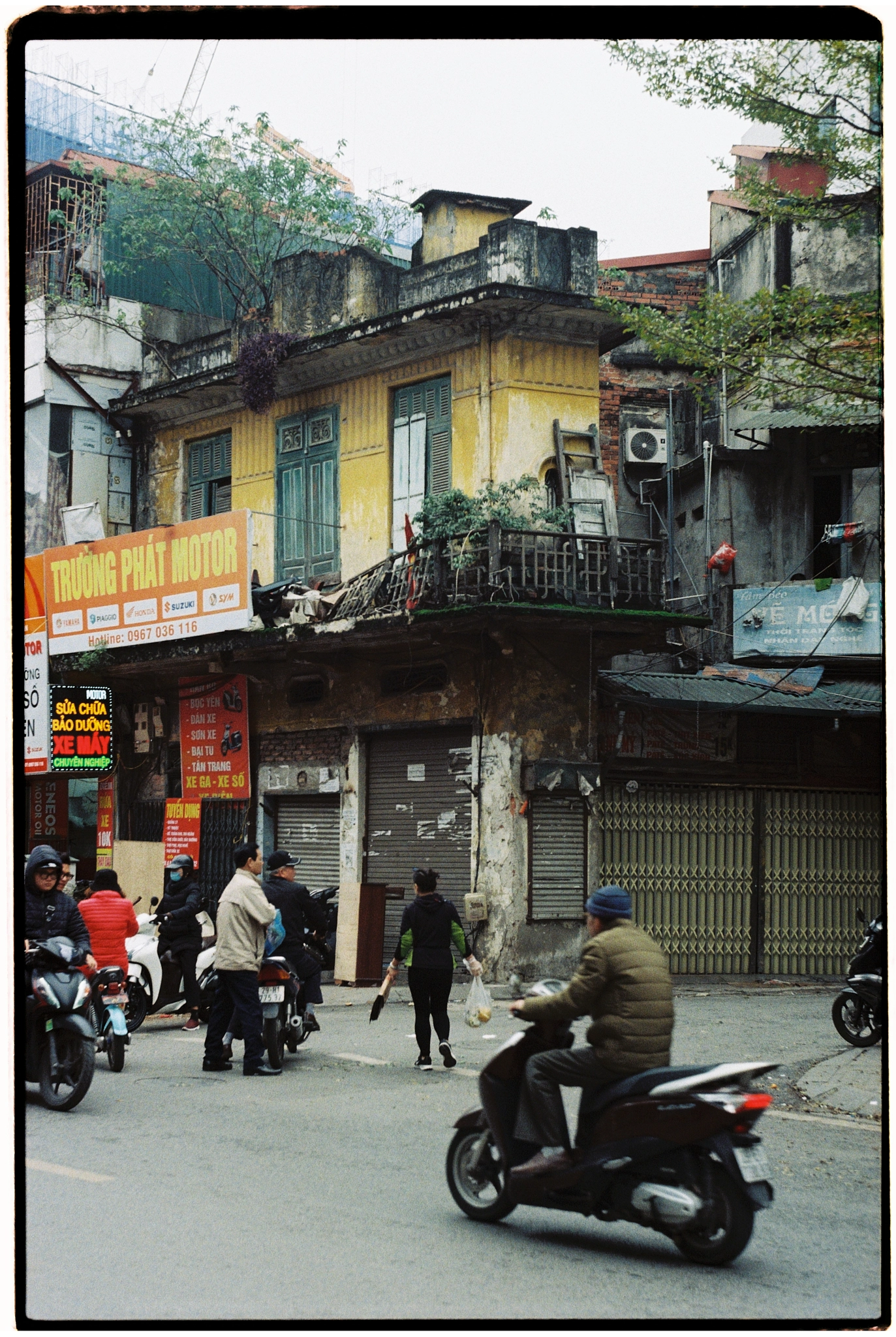 2k/2024Apr5-Fuji400-Vietnam-19.webp