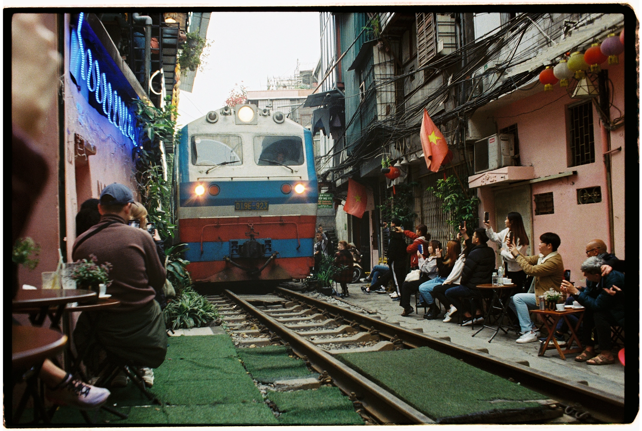 2k/2024Apr5-Fuji400-Vietnam-28.webp