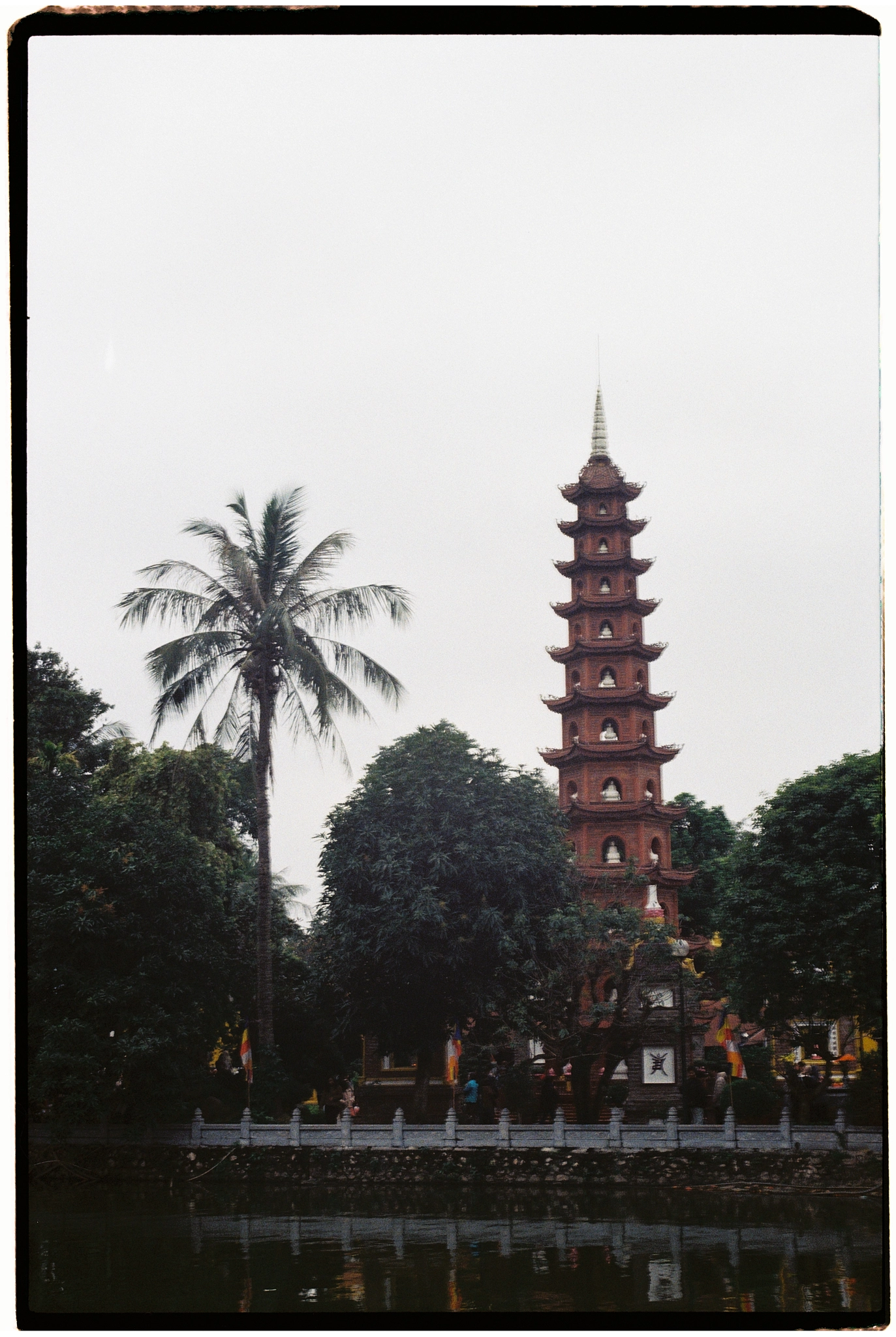 2k/2024Apr5-Fuji400-Vietnam-34.webp