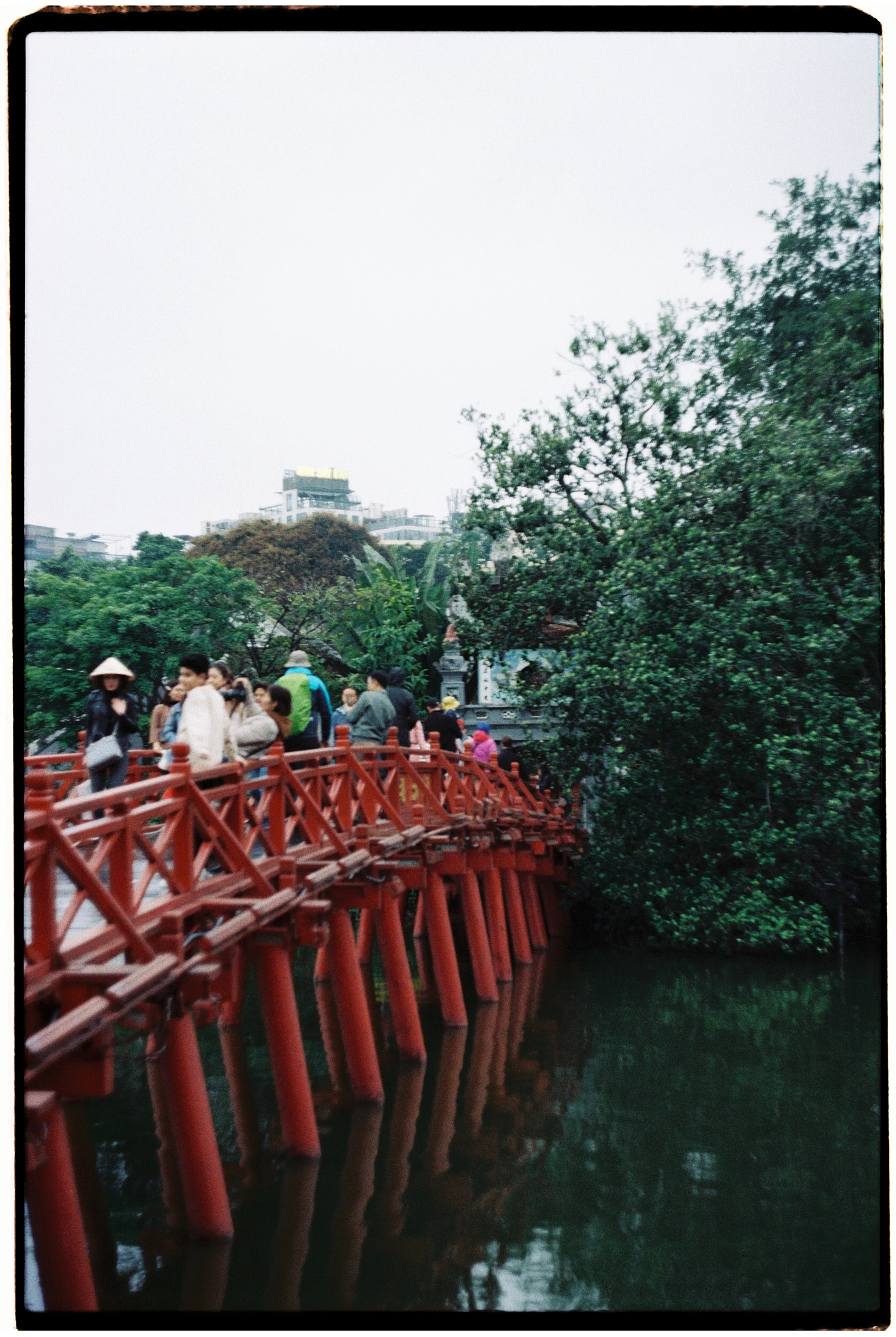 2k/2024Apr5-Fuji400-Vietnam-7.webp