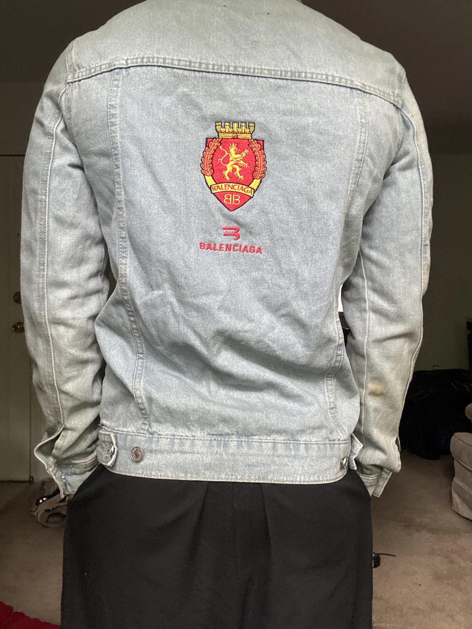 Crest Logo Light Wash Denim Jacket